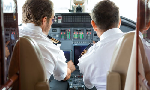 How To Become An Airline Commercial Pilot?